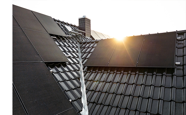 installation panneaux solaires sur toiture